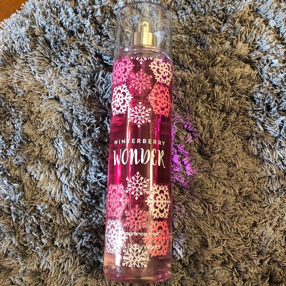 Bath & Body Works Winterberry Wonder mist